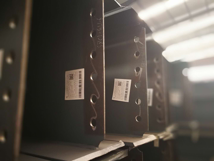 H型鋼梁、格構(gòu)柱