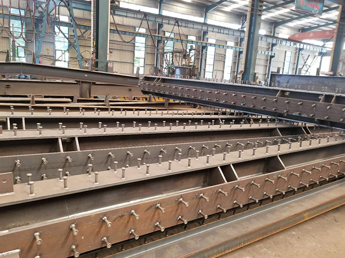 圓柱、箱型柱、十字形柱