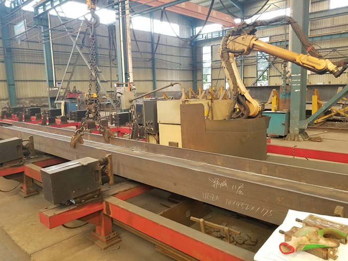 圓柱、箱型柱、十字形柱