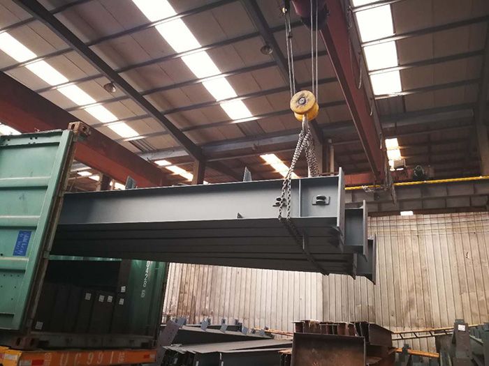 H型鋼梁、格構(gòu)柱