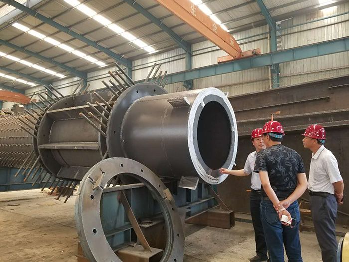 圓柱、箱型柱、十字形柱