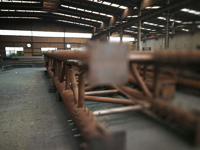 H型鋼梁、格構(gòu)柱